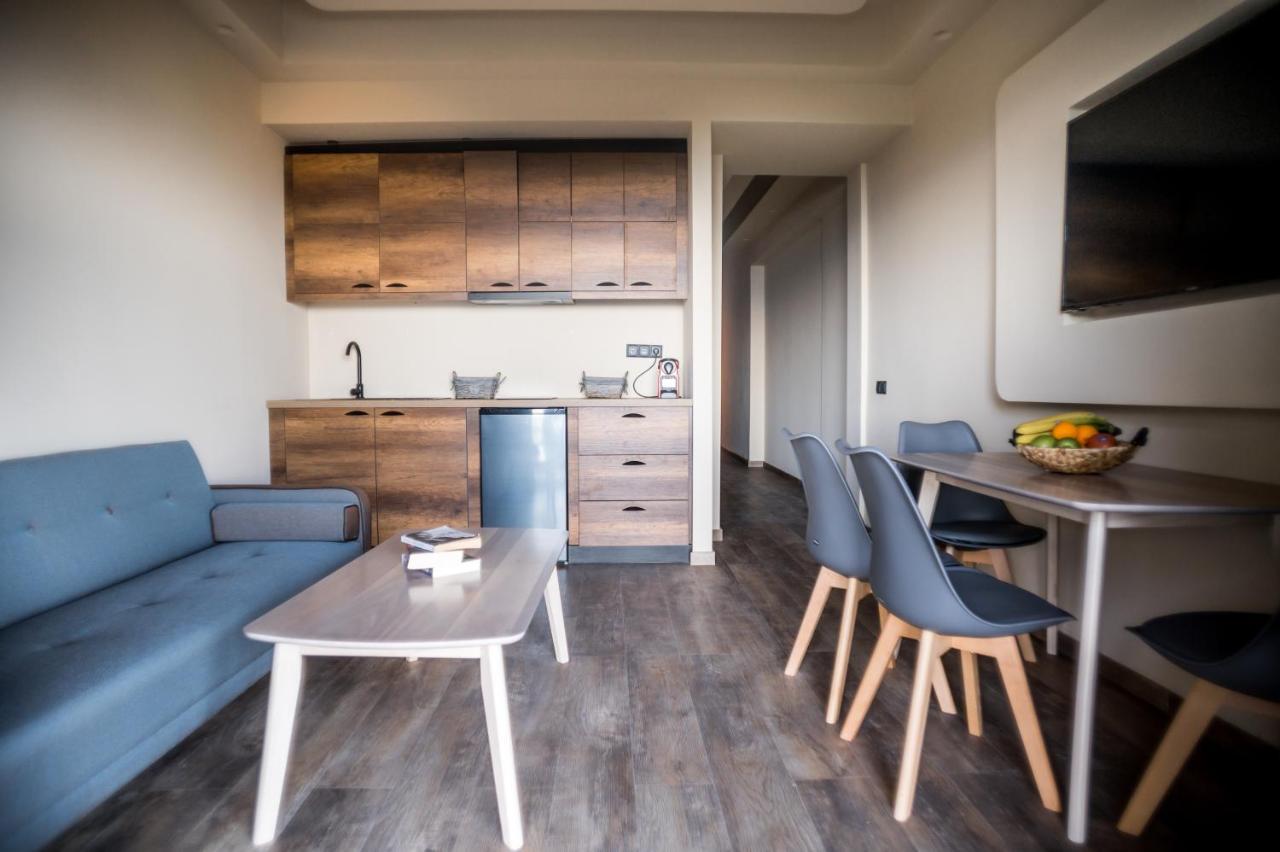 Seven Keys Luxury Suites Achilleion Екстер'єр фото