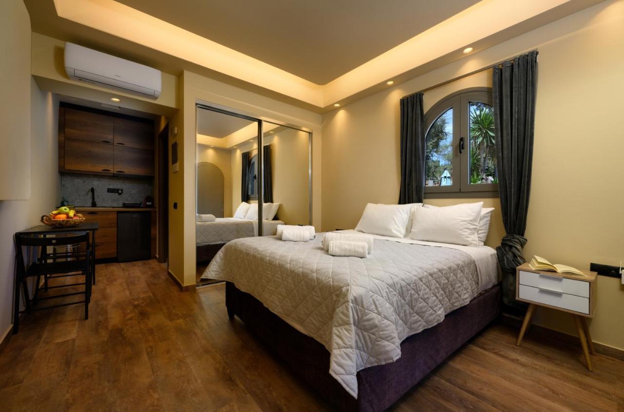 Seven Keys Luxury Suites Achilleion Екстер'єр фото